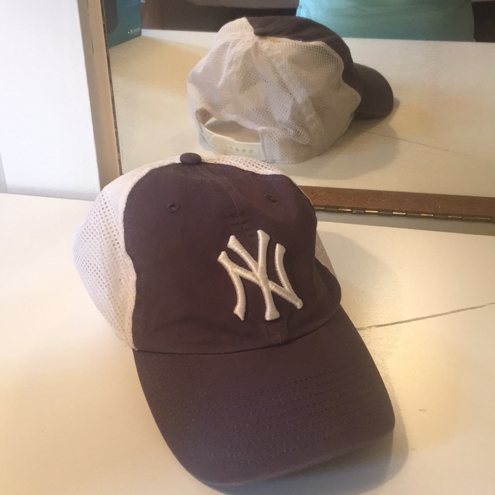 Womens Yankees Hat